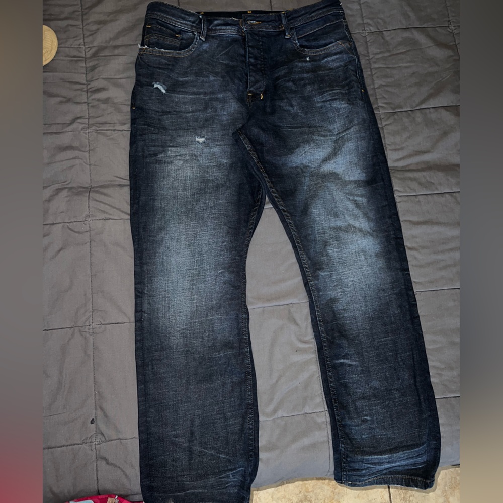 GUC- Men’s dark blue faded ripped jeans